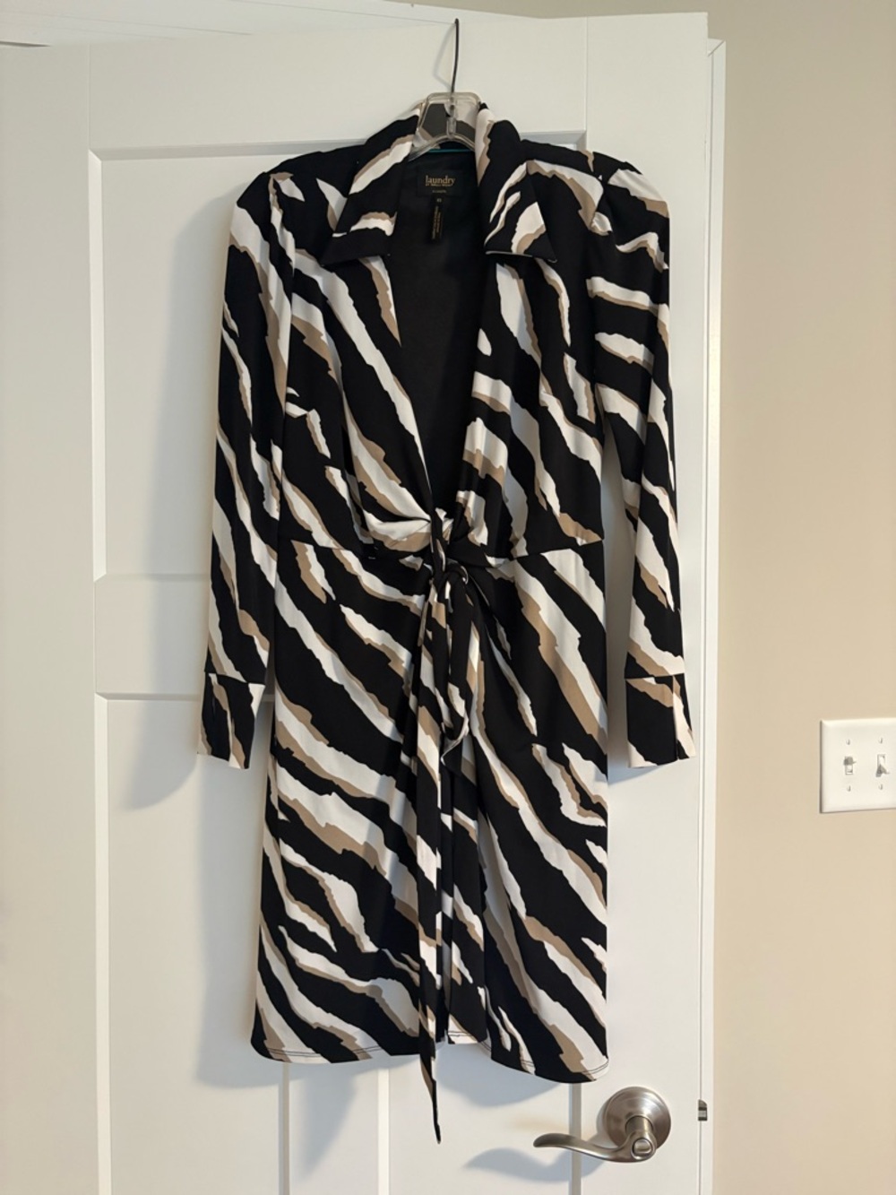 Laundry By Shelli Segal Black, Beige & White Wrap Dress